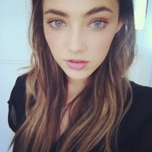 pretty beautiful Model blue eyes eyebrows instagram amelia zadro