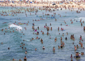 Australia hit by extreme hot weather