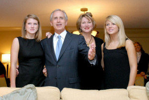 ... com/wp-content/uploads/2011/06/Senator-Bob-Corker-with-his-family.jpg