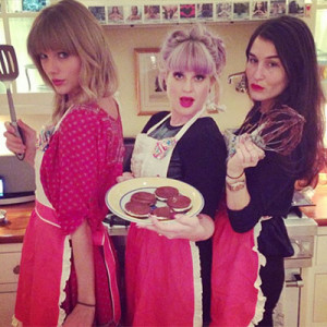 Videos, Entertainment, Fashion, Music, and Celebrity News for Teens ...