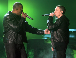 Dr. Dre feat. Eminem & Skylar Grey – “I Need A Doctor” short ...