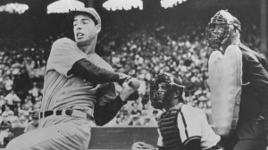 Joe DiMaggio - Yankees Record Breaker