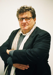 drei igj hriger Galeriet tigkeit bezeichnet sich Michael Schultz