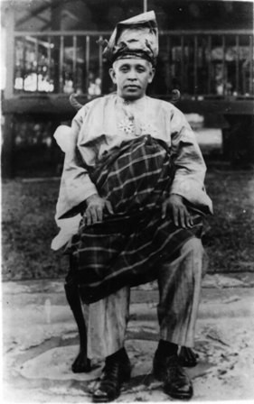 Colonel Muammar Gaddafi Tent Picture