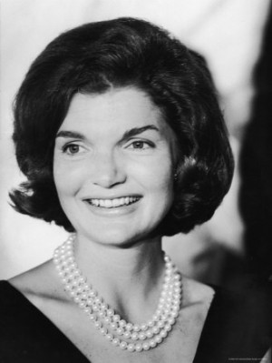 -sanders-jacqueline-kennedy-wife-of-sen-pres-candidate-john-kennedy ...