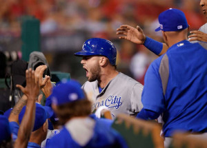 Moustakas' home run powers Royals to win in 11