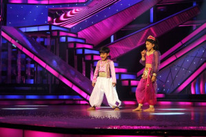 ... stage-at-ZEE-TV-dance-reality-show-Dance-India-Dance-Little-Masters