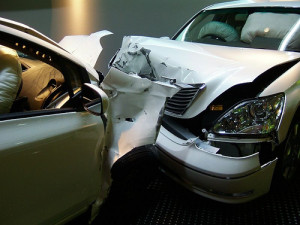 How do insurance companies estimate car damage for auto insurance ...