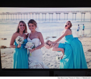 Photobombing your sisters Wedding photo, like a boss!