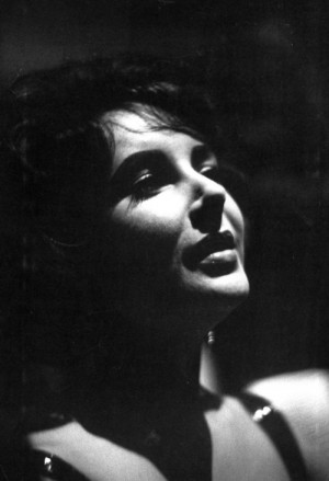 Elizabeth Taylor #Only #Black and white