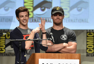 stephen-amell-grant-gustin.jpg