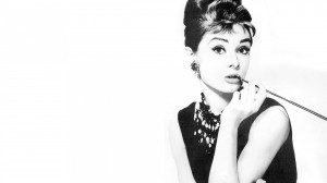 Audrey Hepburn, cigarette