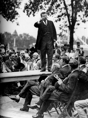 Teddy Roosevelt campaigning. Library of Congress photo.