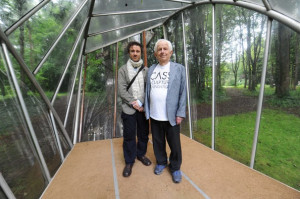 Thomas Heatherwick Thomas Heatherwick and Wilfred Cass pose for