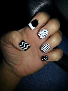 Black & white nails More