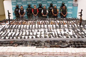 ... /crime/item/12247-cia-“manages”-drug-trade-mexican-official-says