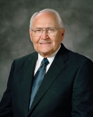 Elder L. Tom Perry, one of the 12 Apostle of The Church of Jesus ...
