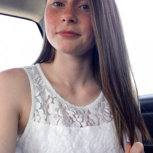 Andrea Barber Images