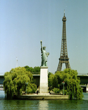 statue-of-liberty-paris-l.jpg#liberty%20statue%20paris%20900x1116