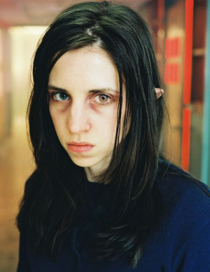 Emily Perkins Pictures