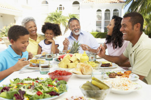 Family meal a day keeps the doctor away