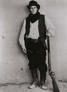 Billy the Kid à la Emilio Estevez in Young Guns