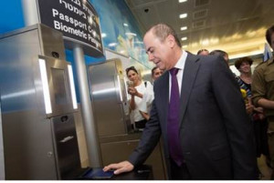 Silvan Shalom uses new biometric passport system