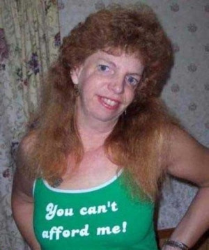 Pessoas que passam o dia na internet acessando o Facebook para olhar ...