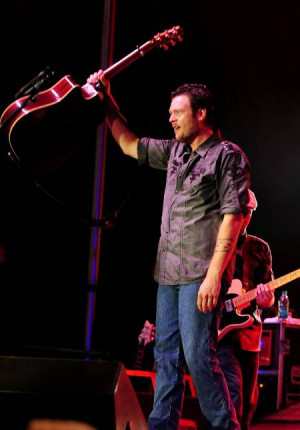 Related Pictures blake shelton tweets quotes and songs shelton ended ...