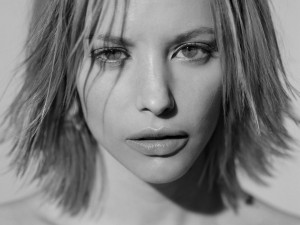 sienna guillory black and white HD wallpaper For HD desktop Background ...