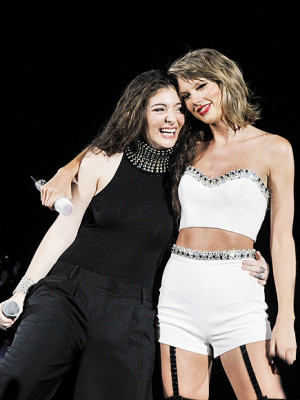 Taylor Swift gives us #friendshipgoals. Plus, Justin Bieber, Ruby Rose ...