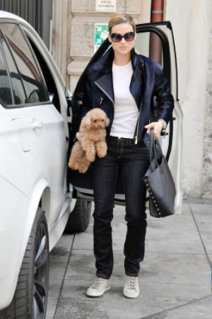 michelle hunziker al parco con aurora tomaso e lilly