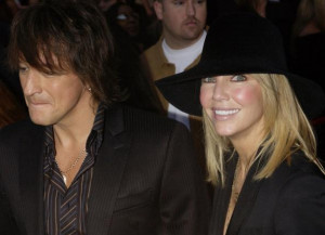 HEATHER LOCKLEAR AND RICHIE SAMBORA ARRIVE FOR AMERICAN MUSIC AWARDS