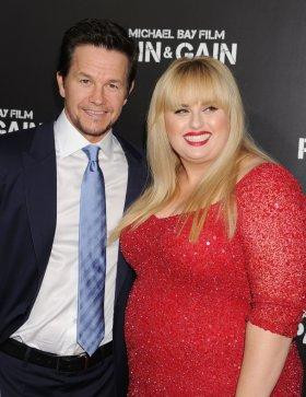 Actor Mark Wahlberg and Rebel Wilson attend the 'Pain & Gain' premiere ...
