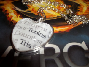 Divergent Insurgent Allegiant Dauntless Faction 'Tris' and 'Tobias ...