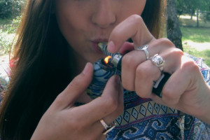 High Femme: 6 Stoner Apps for Your Stoner iPhone or Android