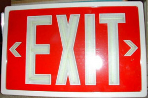 Fluorescence of a tritium 