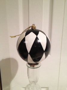 Hand painted black and white harlequin ornament shatterproof - 4