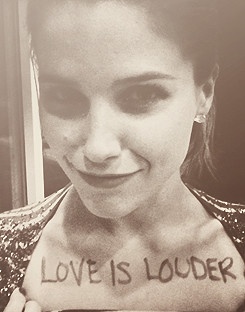 Know a quote from Sophia Bush that. is not included? you can add it I ...