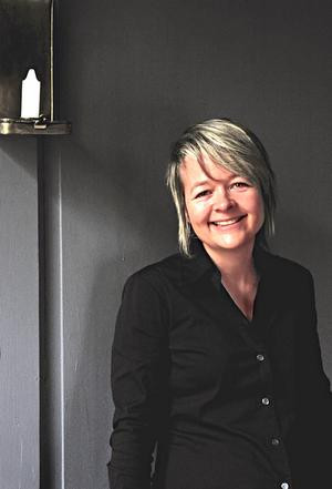 sarah waters born 21 july 1966 is a welsh novelist she is best known ...