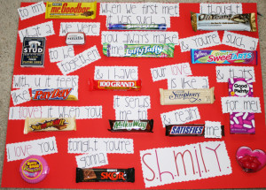 we always see cute candy bar cards and they are sooooo easy to make ...