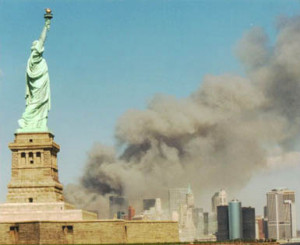 Description National Park Service 9-11 Statue of Liberty and WTC.jpg
