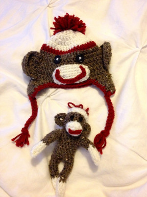 ... www.repeatcrafterme.com/2012/11/crochet-sock-monkey-hat-pattern.html