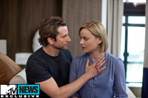 Bradley Cooper with Girlfriend Pics 2011