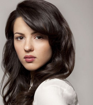 If all Afghani women looked like that I would sign up to go over there ...