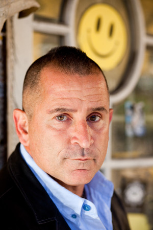 Anthony Lapaglia Wallpaper Gallery