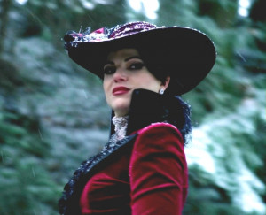 Evil-Queen-once-upon-a-time-32263545-887-720.jpg