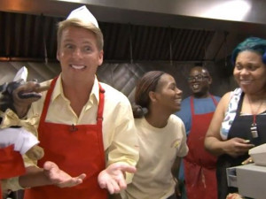 Watch Jack McBrayer Cuss Out the Crowd at The Wiener Circle