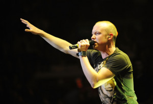 Isaac Slade Performs...