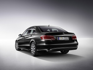 exhaust system with two rectangular, integrated tailpipes